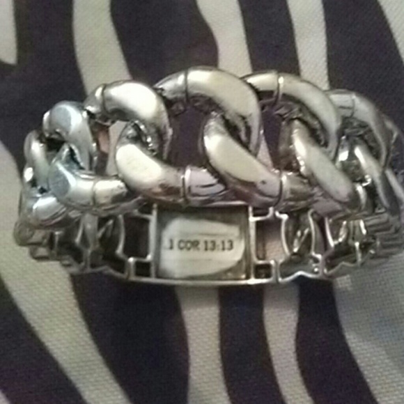 Silver chain LOVE bracelet. - Picture 3 of 3